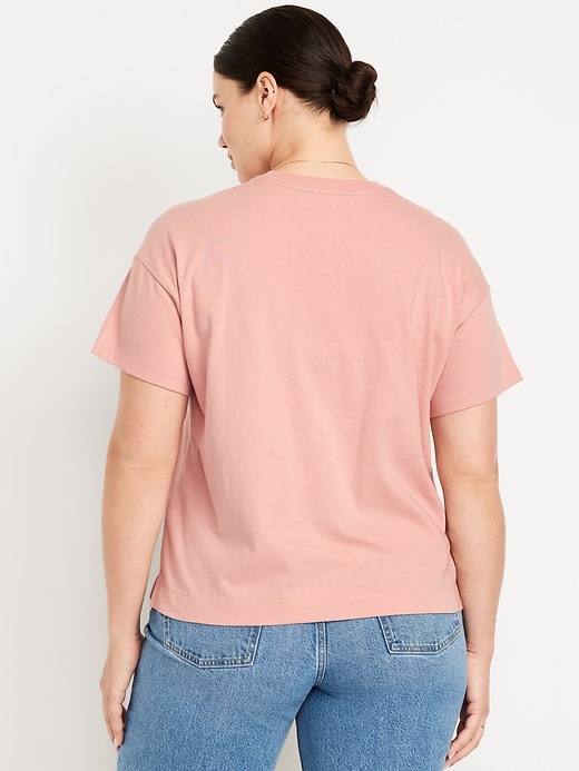 L'image numéro 5 présente T-shirt vintage