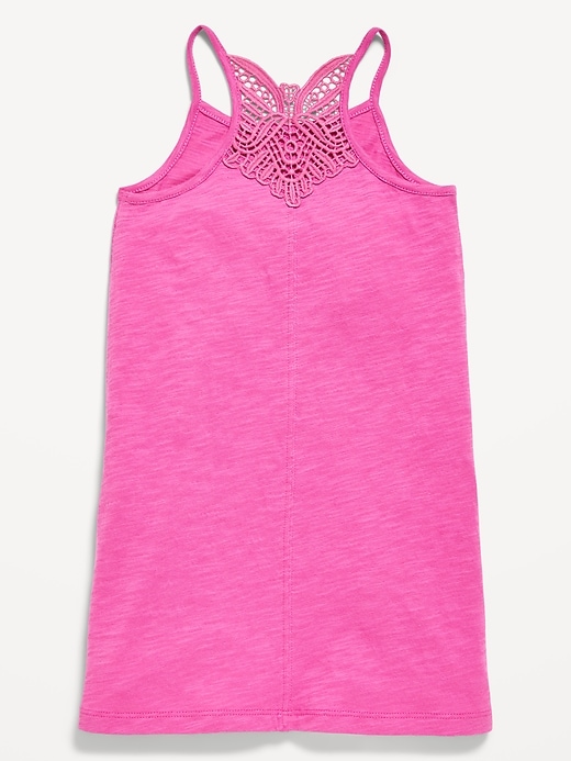 L'image numéro 3 présente Robe sans manches à dos nageur en crochet pour toute-petite fille