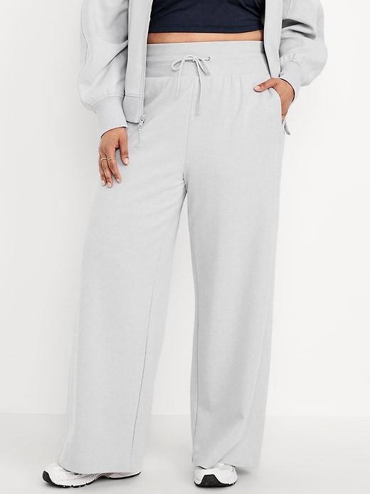 Image number 6 showing, Extra High-Waisted Dynamic Fleece Wide-Leg Sweatpants