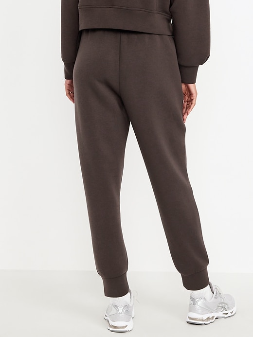 L'image numéro 2 présente Pantalon de jogging en molleton qui reprend sa forme à taille haute