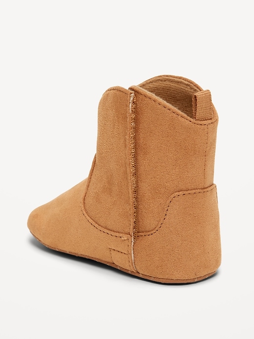 L'image numéro 3 présente Bottines Western à broderies en suédine pour bébé