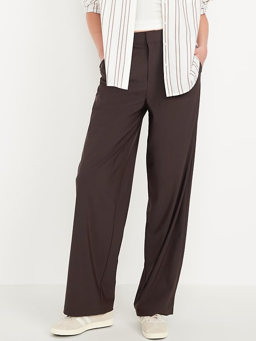L'image numéro 1 présente Pantalon tailleur Tech élégant jambe large à taille haute