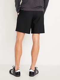 L'image numéro 2 présente Short chino Tech hybride, entrejambe de 20 cm