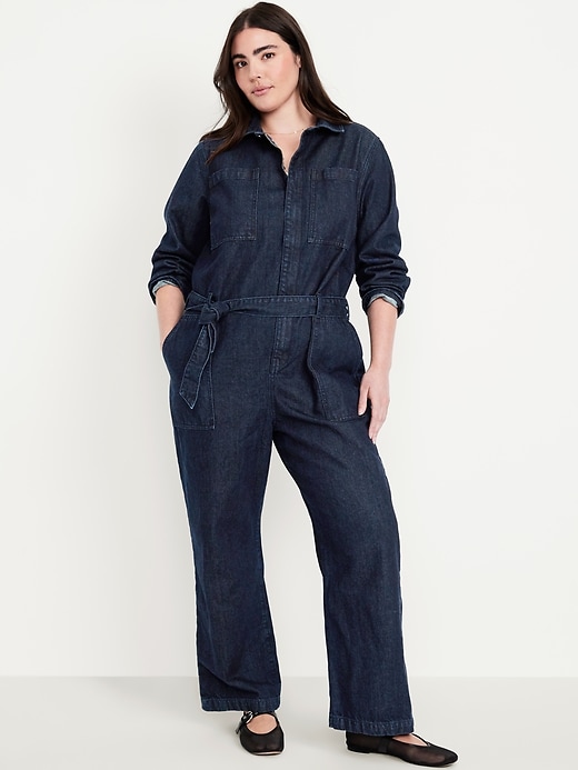L'image numéro 4 présente Combinaison en denim à manches longues