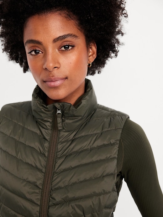 L'image numéro 4 présente Gilet rembourré hydrorésistant repliable