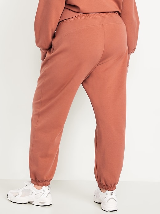 Image number 7 showing, High-Waisted Dynamic Fleece Sweatpants