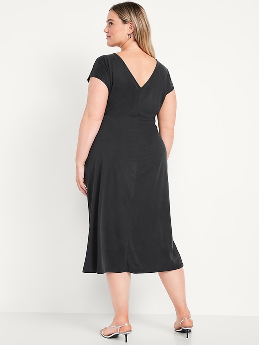 Image number 6 showing, Fit & Flare Ruched Midi Dress