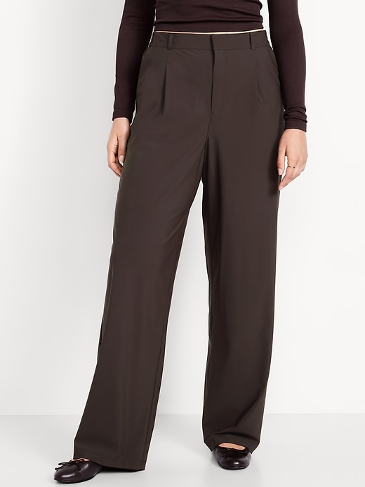 L'image numéro 4 présente Pantalon tailleur Tech élégant jambe large à taille haute