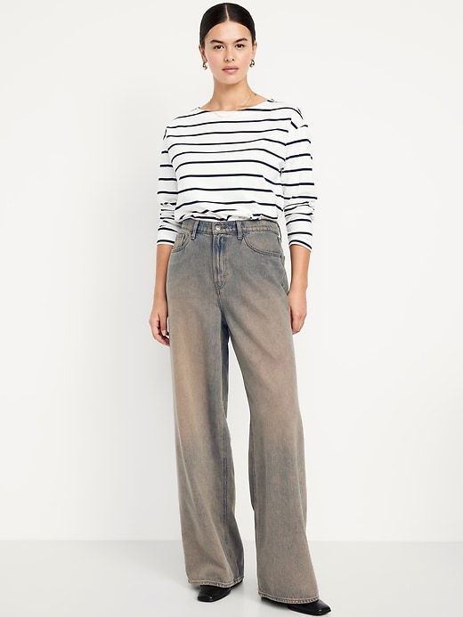 L'image numéro 5 présente Jean coupe généreuse jambe large à taille haute