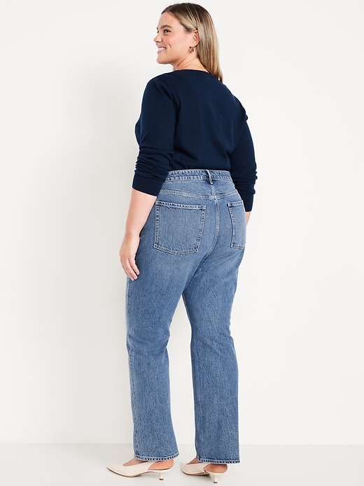 L'image numéro 6 présente Jean semi-évasé à taille très haute