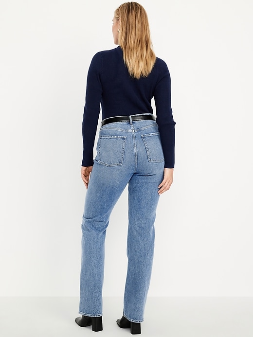 L'image numéro 5 présente Jean semi-évasé à taille très haute