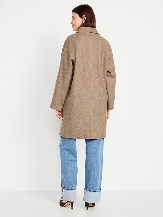 L'image numéro 2 présente Manteau hydrorésistant boutonné sur le devant