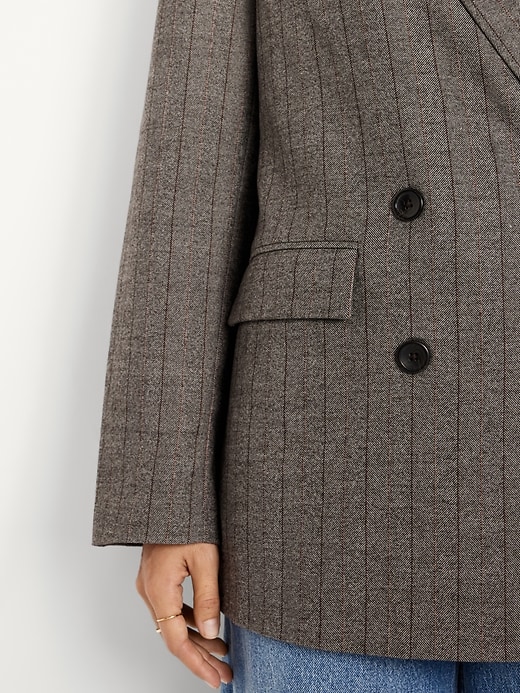 L'image numéro 6 présente Blazer croisé surdimensionné