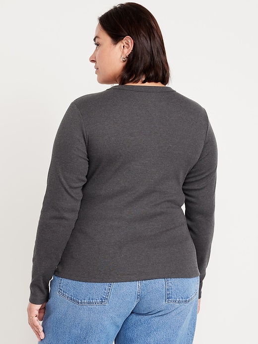 Image number 7 showing, Snug Long-Sleeve Crew-Neck T-Shirt