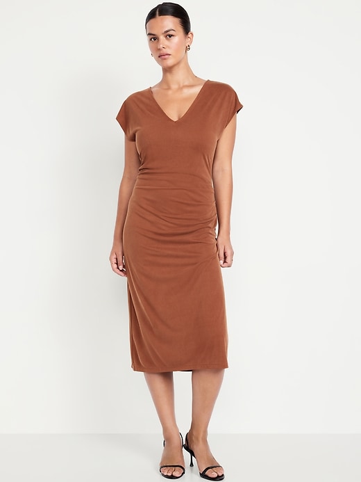 Image number 4 showing, Fit & Flare Ruched Midi Dress