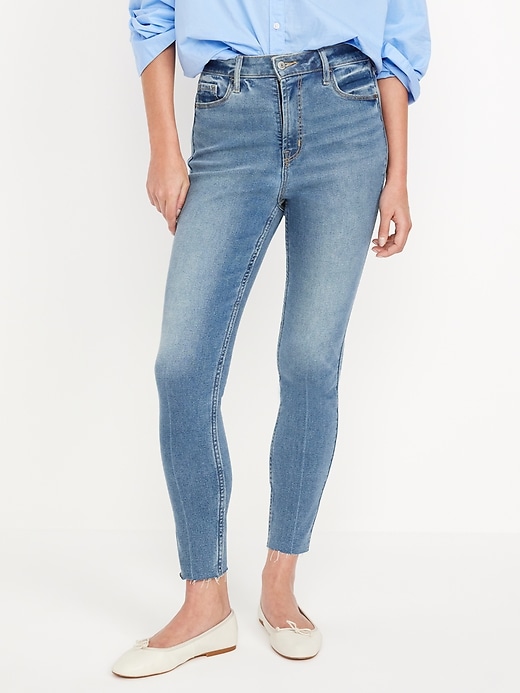L'image numéro 2 présente Jean Rockstar super ajusté à Extensibilité 360° à taille très haute