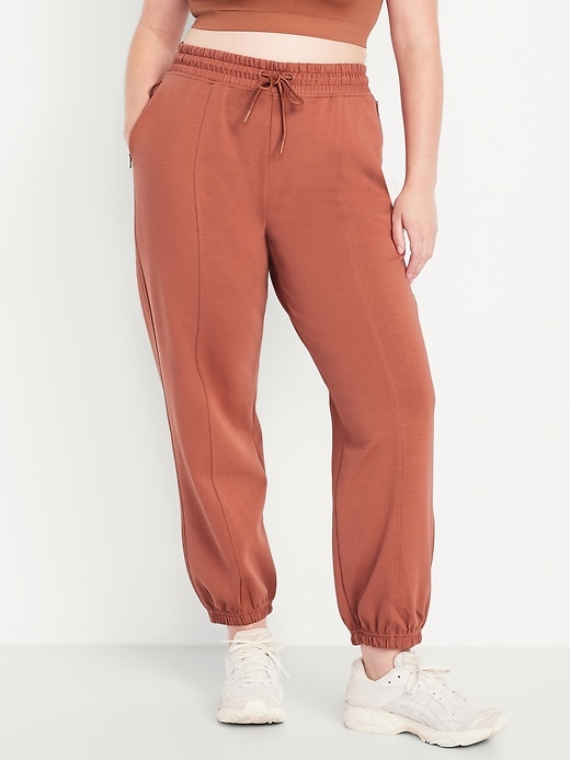 Image number 4 showing, High-Waisted Dynamic Fleece Sweatpants