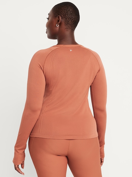 Image number 4 showing, Fluid Seamless Fitted Top