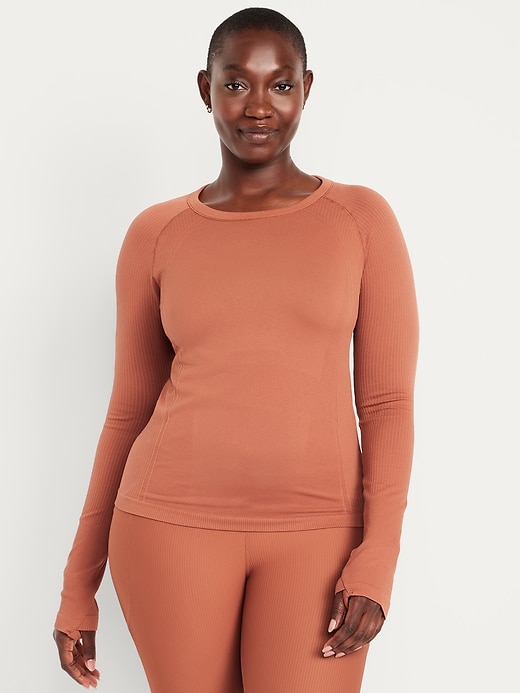 Image number 3 showing, Fluid Seamless Fitted Top