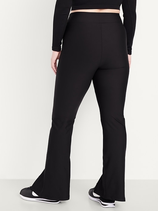 L'image numéro 6 présente Legging PowerSoft évasé à ourlet fendu et à taille très haute