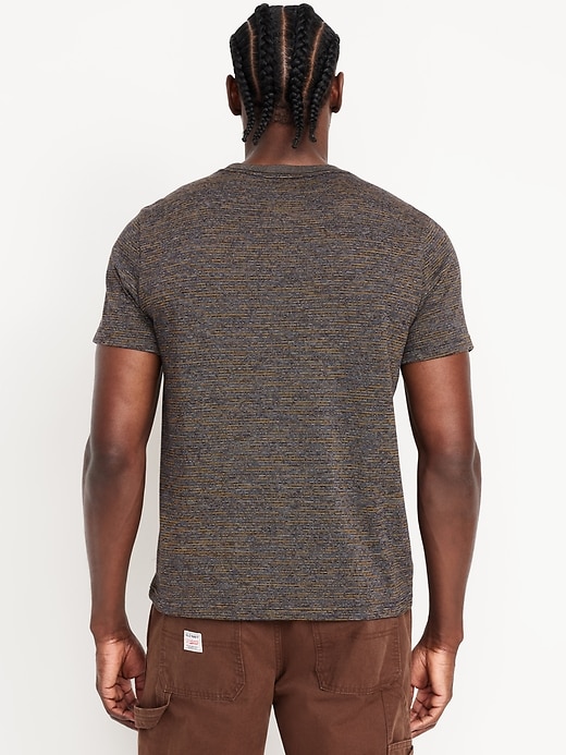 L'image numéro 2 présente T-shirt ras du cou à rayures