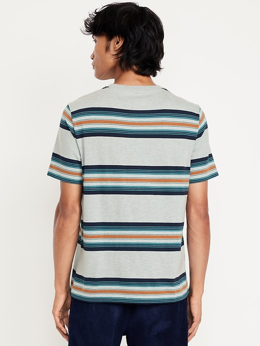L'image numéro 2 présente T-shirt ras du cou à rayures
