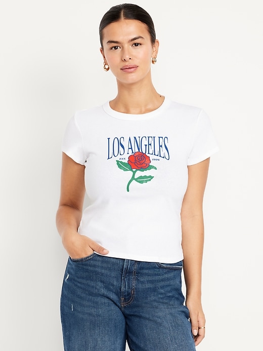 L'image numéro 4 présente T-shirt moulant à imprimé