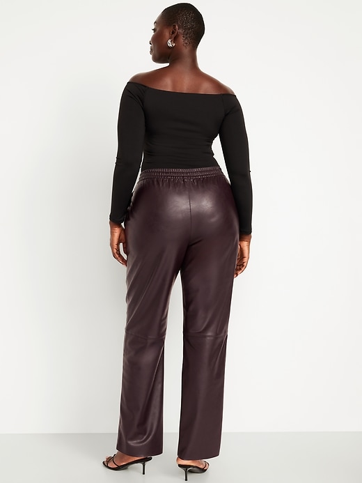 L'image numéro 7 présente Pantalon Billie longueur cheville à taille haute en similicuir
