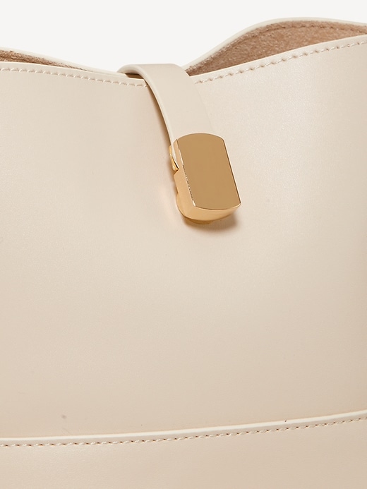 L'image numéro 5 présente Sac godet à bandoulière bon chic bon genre − petit