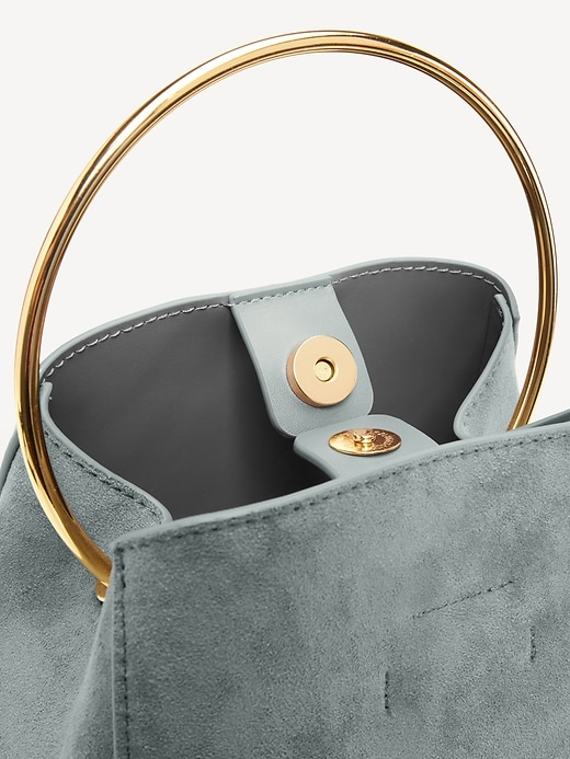 L'image numéro 3 présente Sac bracelet romantique