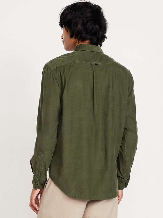 L'image numéro 2 présente Chemise passe-partout de coupe classique en velours côtelé