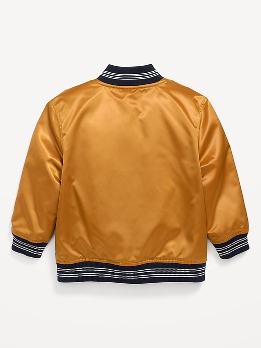L'image numéro 3 présente Blouson aviateur ample en satin à devant boutonné pour tout-petit garçon
