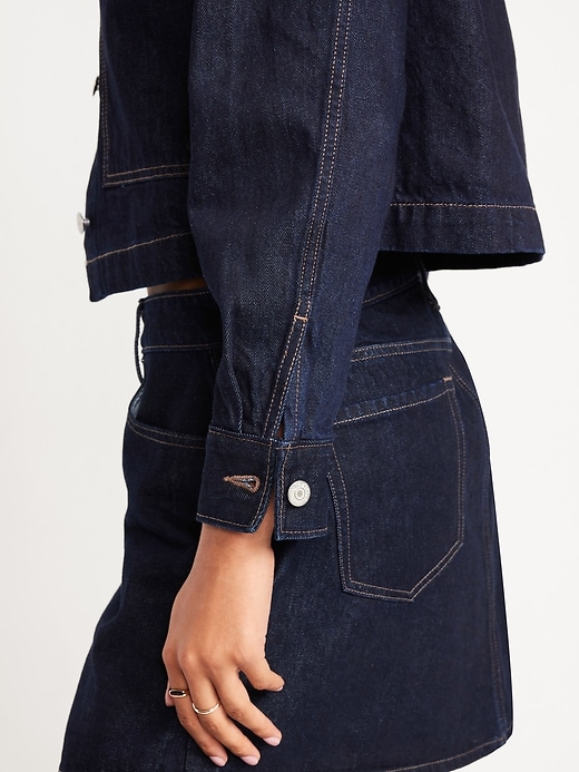 L'image numéro 5 présente Veste courte en denim