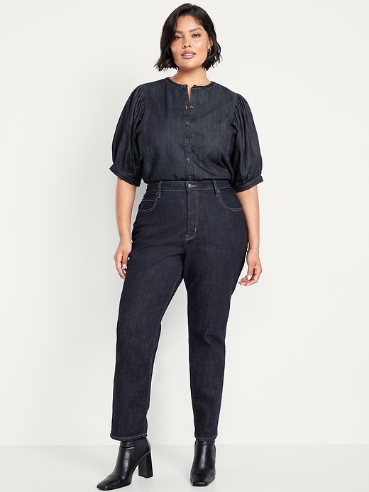 L'image numéro 6 présente Jean coupe droite profilée à taille très haute pour femme