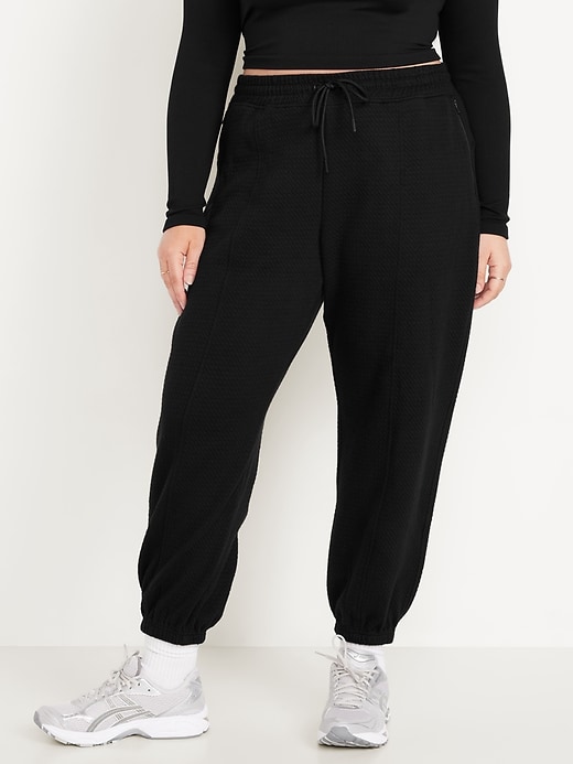 Image number 7 showing, High-Waisted Dynamic Fleece Textured Sweatpants