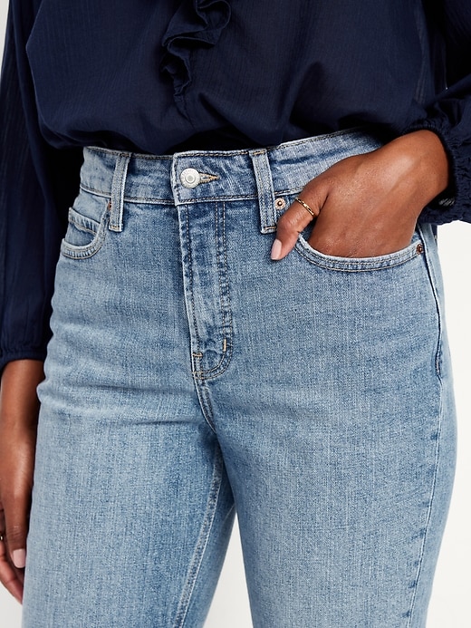 L'image numéro 7 présente Jean coupe droite profilée à taille très haute pour femme