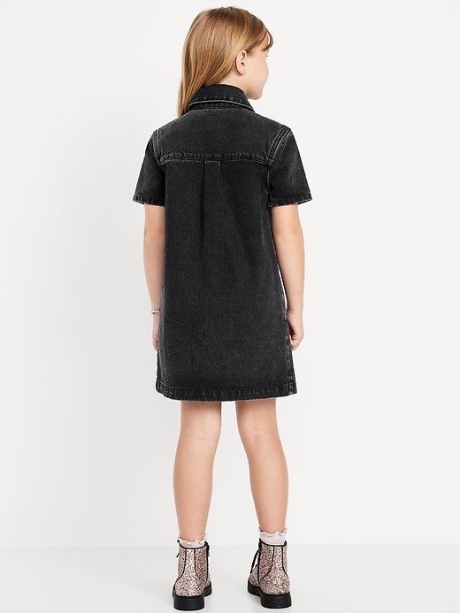 L'image numéro 2 présente Robe chemisier en denim à poches et à clous décoratifs pour fille
