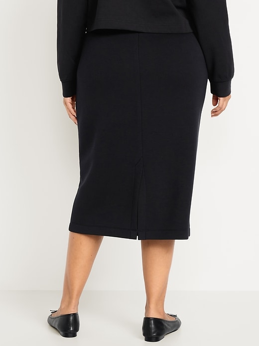 L'image numéro 7 présente Jupe mi-longue à taille très haute en molleton raffiné
