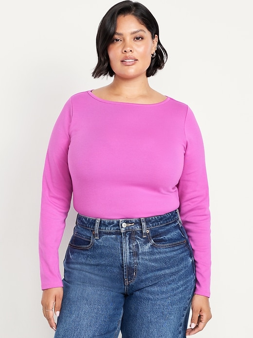 L'image numéro 7 présente T-shirt ajusté à manches longues et à encolure bateau