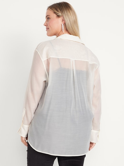 L'image numéro 8 présente Chemisier tunique ample en organza
