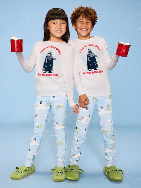 Pyjama ajusté à imprimé Old Navy x Star Wars unisexe pour enfant - Scène De La Guerre Des Étoiles (Motif Assorti Pour La Famille!)