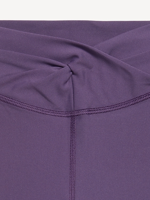 L'image numéro 5 présente Legging PowerSoft évasé à taille haute et devant torsadé pour fille