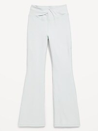 L'image numéro 4 présente Legging PowerSoft évasé à taille haute et devant torsadé pour fille