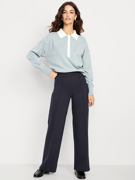 L'image numéro 6 présente Pantalon à jambe large Stevie à taille très haute