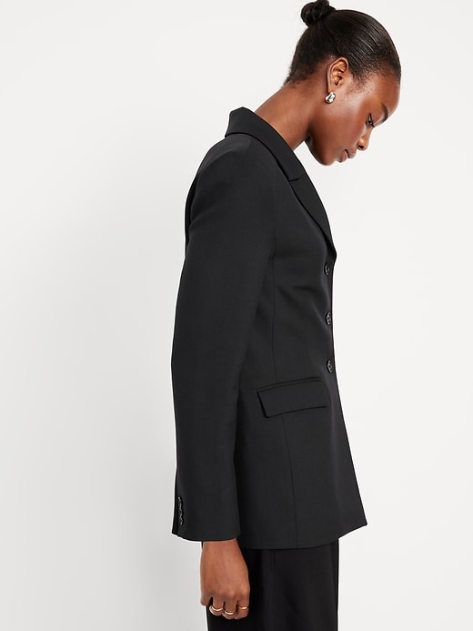 L'image numéro 5 présente Blazer ajusté boutonné sur le devant