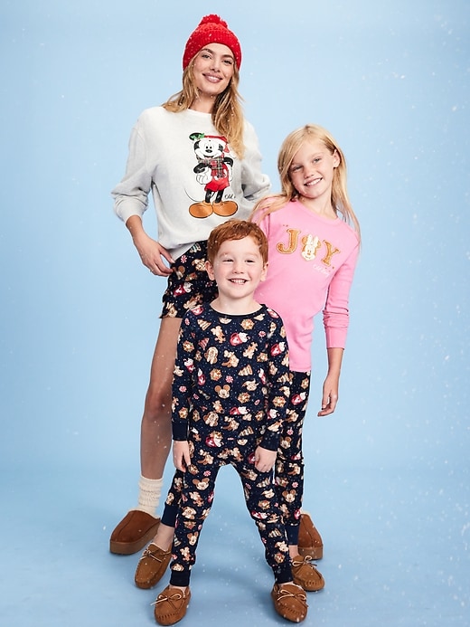 Image number 4 showing, Old Navy x Disney Gender-Neutral Graphic Snug-Fit Pajama Set for Kids