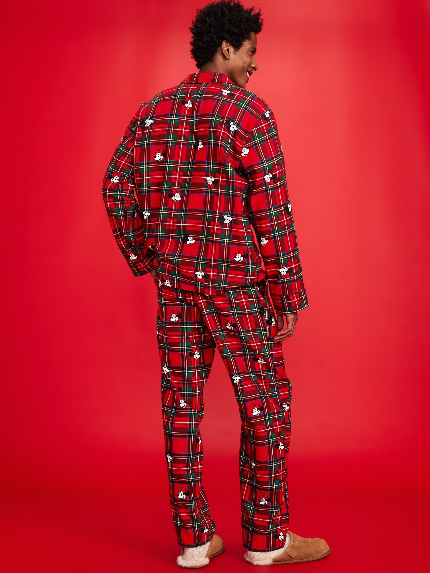 Old Navy x Disney Mickey Mouse & Friends Printed Flannel Pajama Set for Men