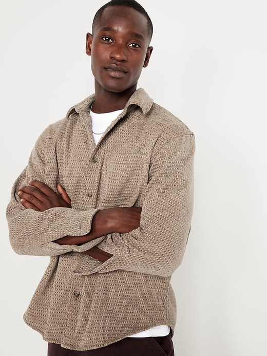 L'image numéro 3 présente Chemise boutonnée surdimensionnée à poche