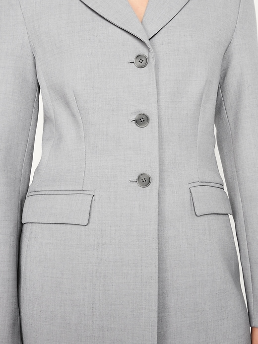 L'image numéro 4 présente Blazer ajusté boutonné sur le devant