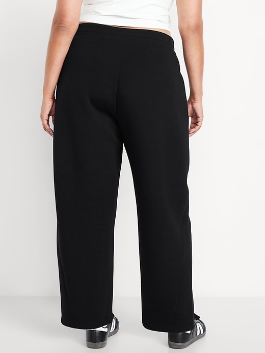 Image number 7 showing, High-Waisted Bounce Fleece Barrel Sweatpants